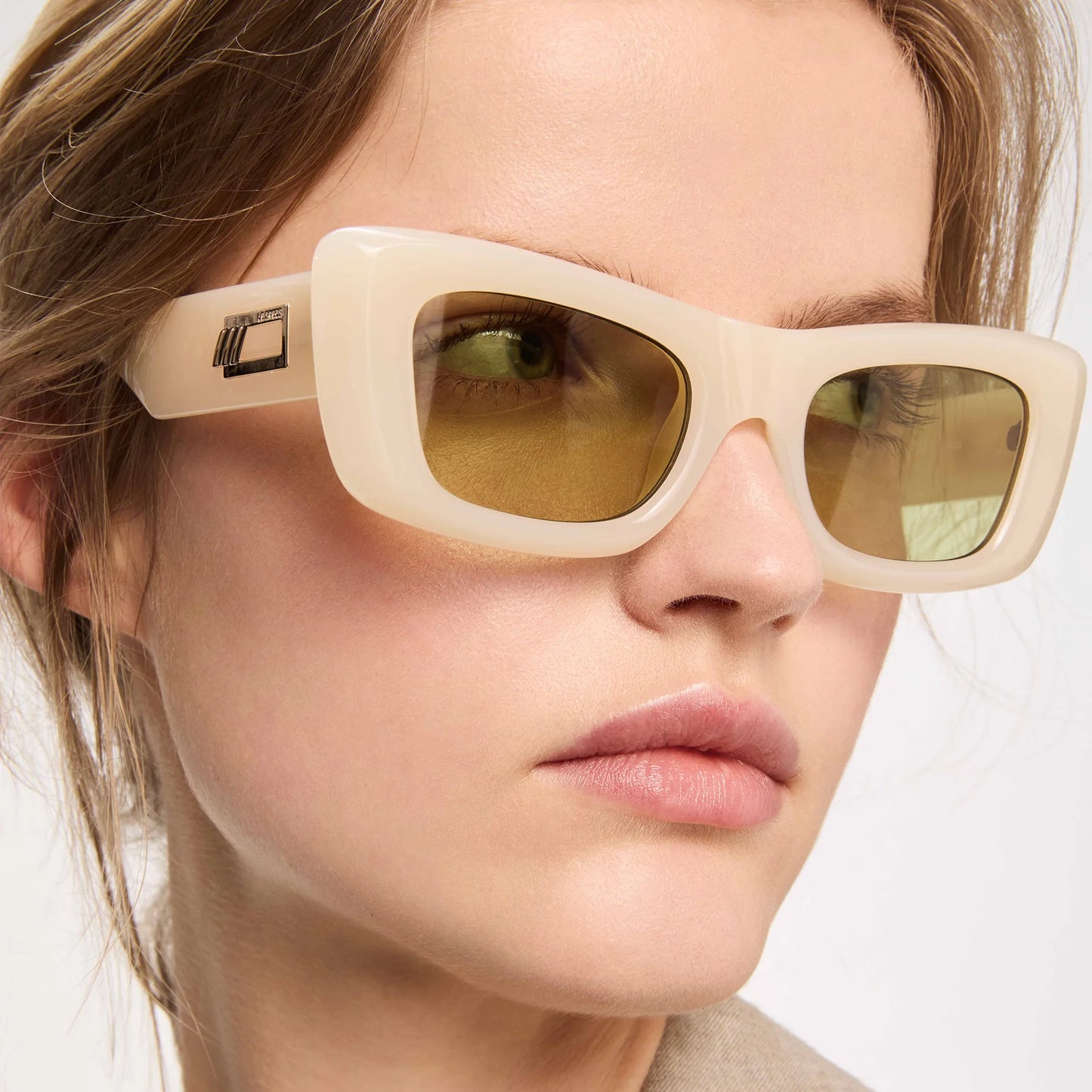 DOPAMINE SUNGLASSES (Milky Almond)