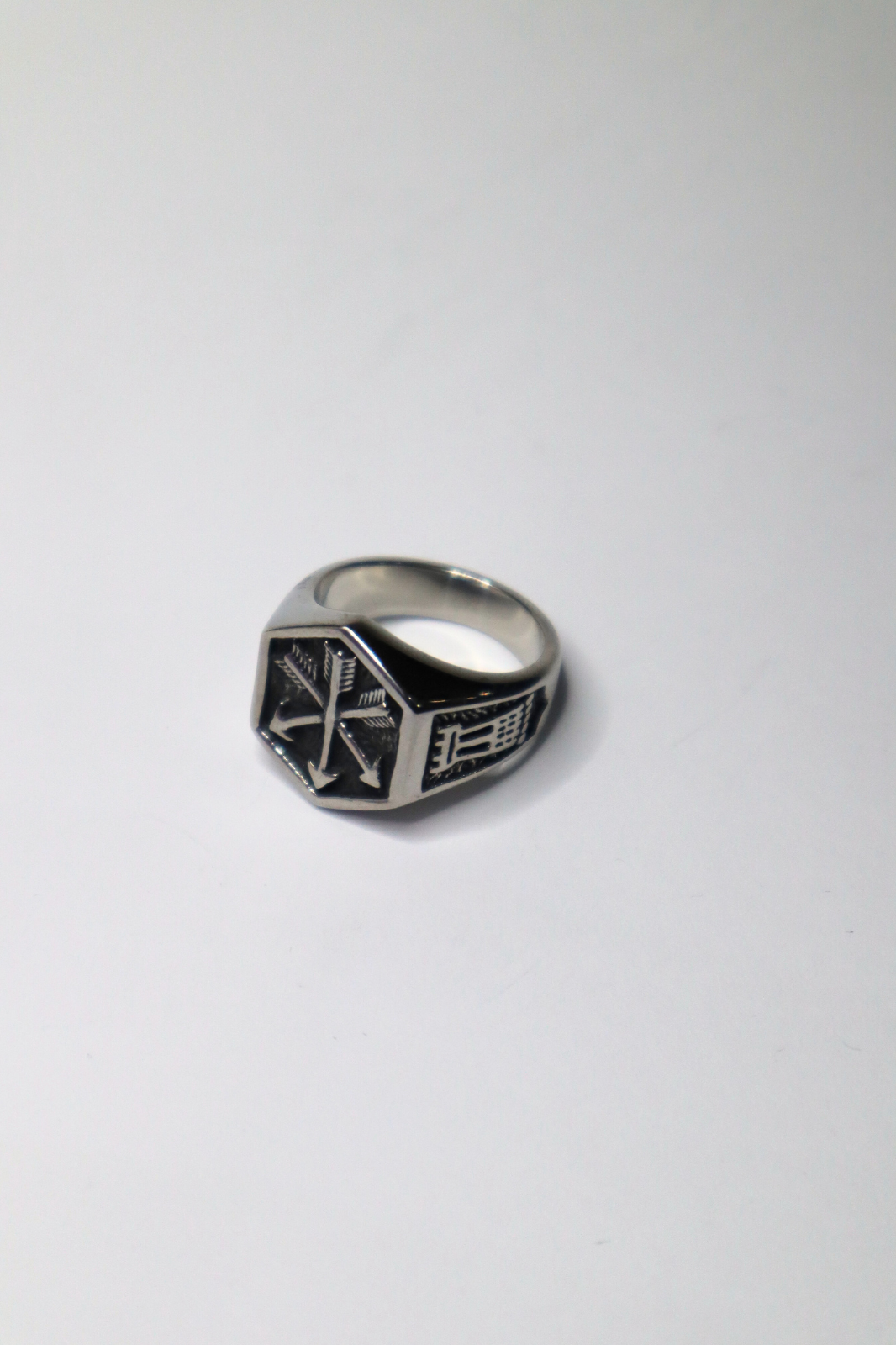 THE ARROWS RING