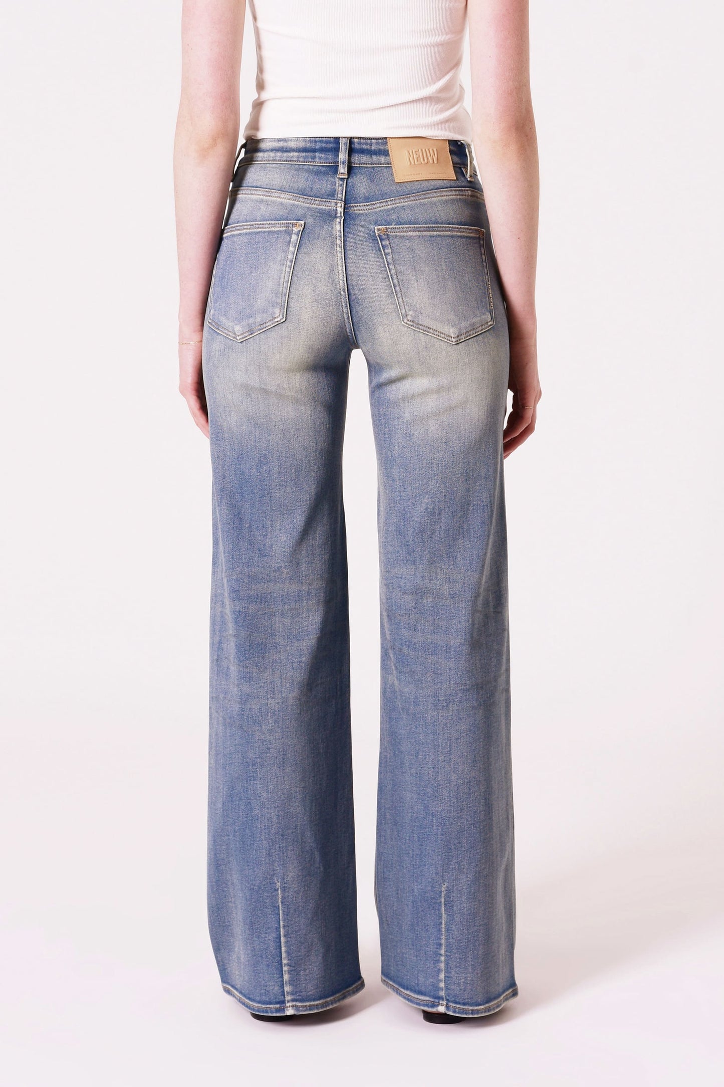 EVA WIDE EASY RIDER JEANS (Mid Vin Indigo)