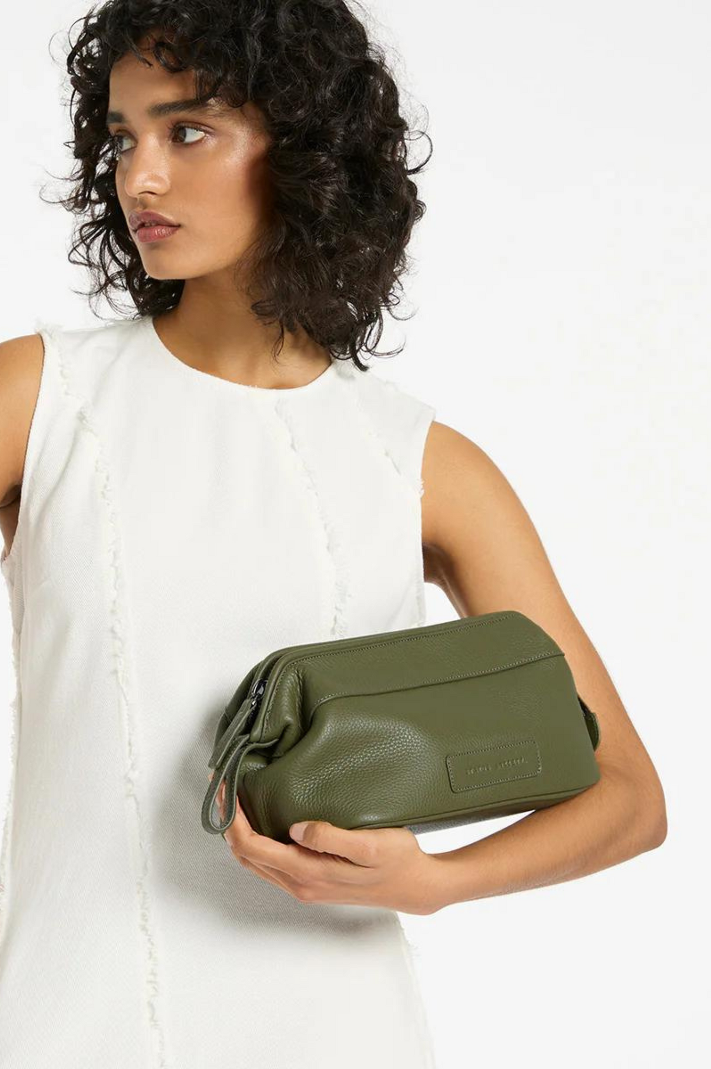 LIABILITY TOILETRIES BAG (Khaki)