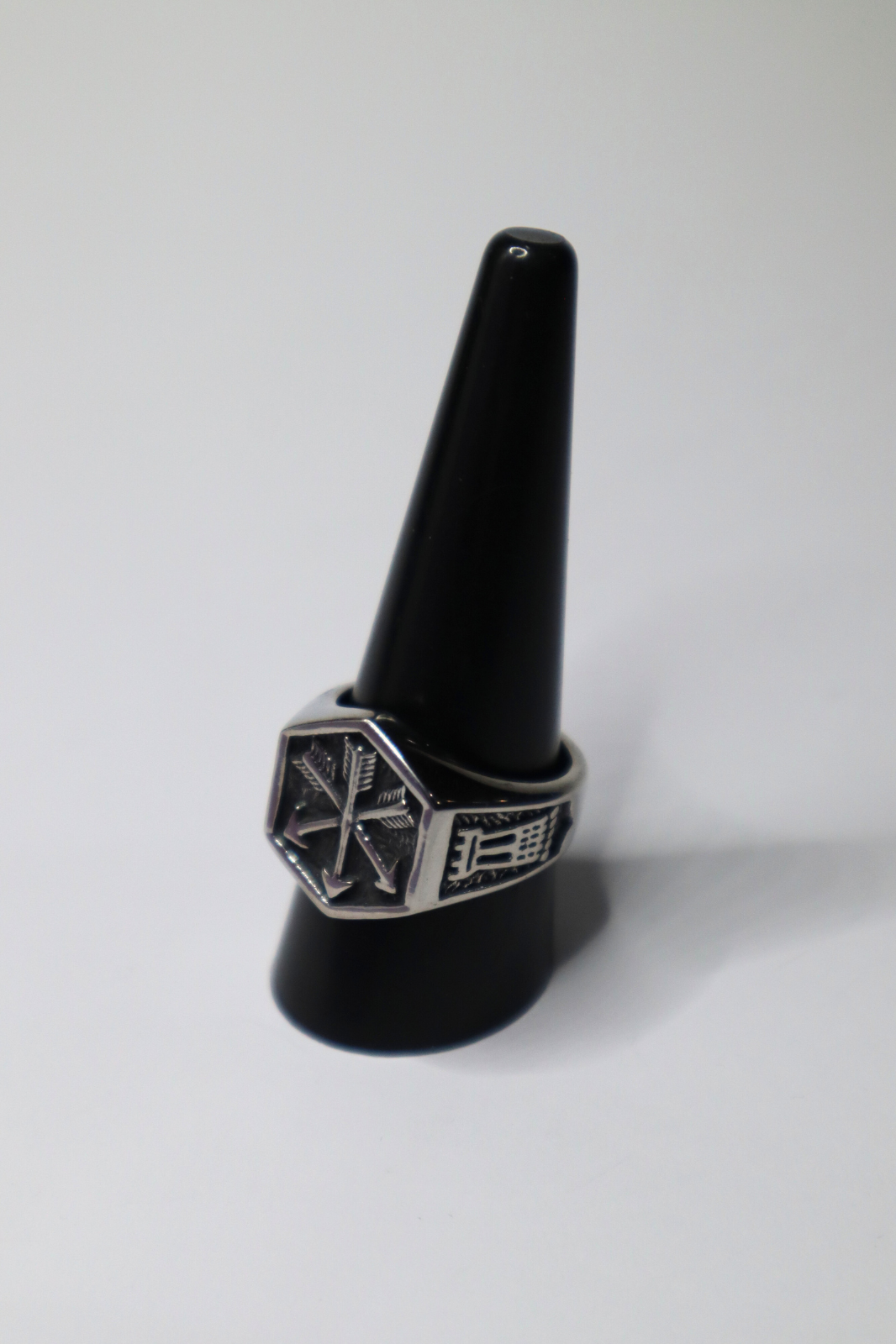 THE ARROWS RING
