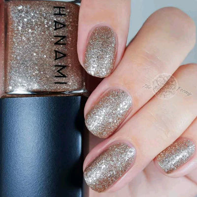 NAIL POLISH (Dancing on my own)