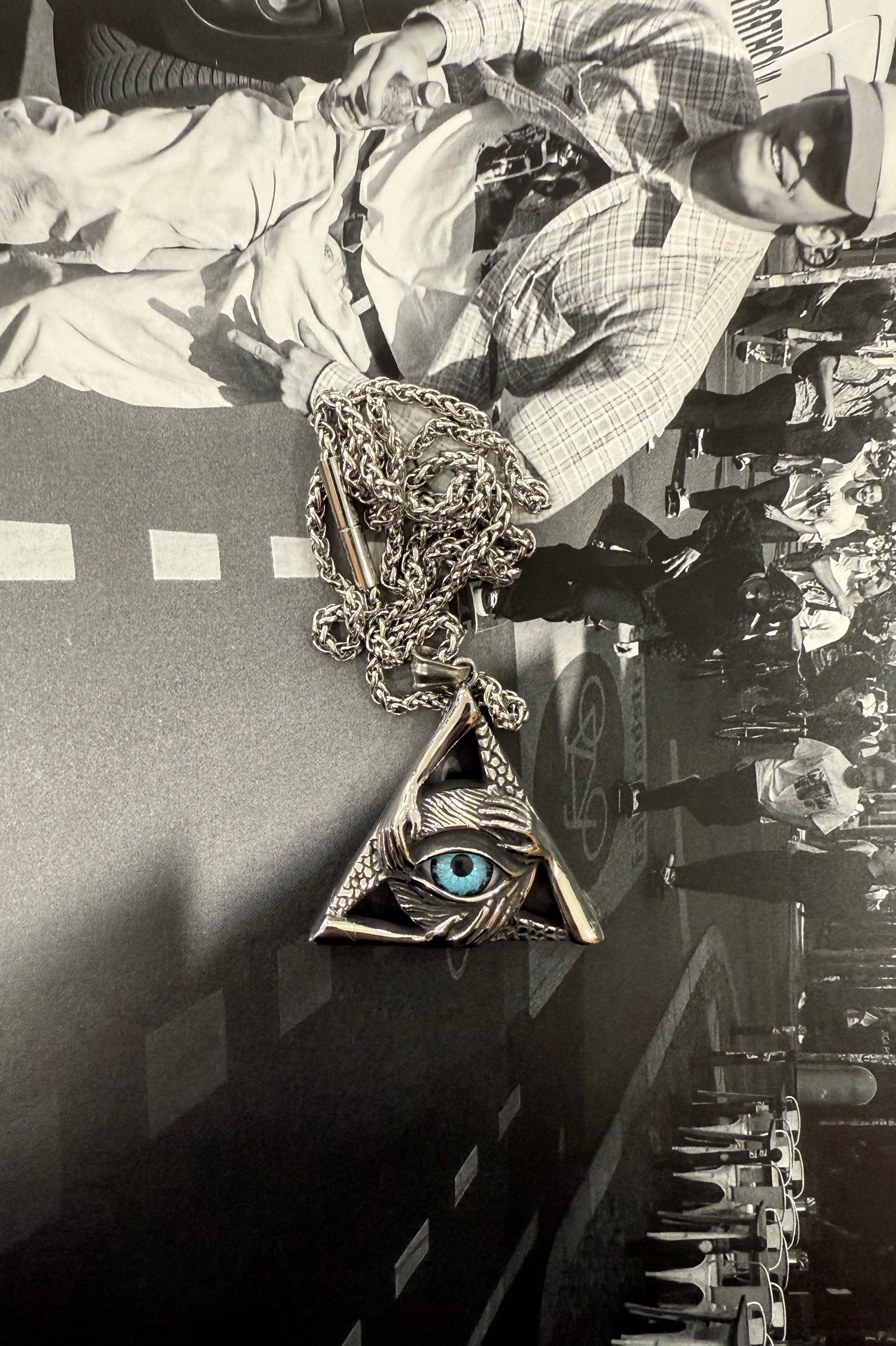 THE EYE NECKLACE