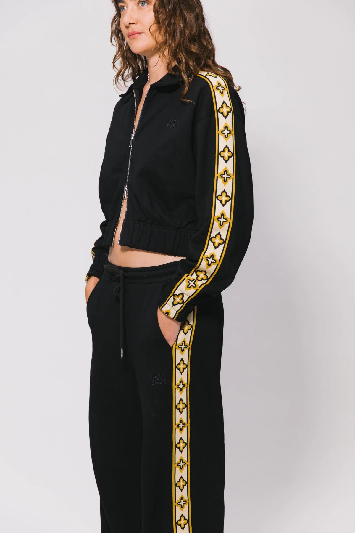 BLACK DIAMONDS ZIP JACKET