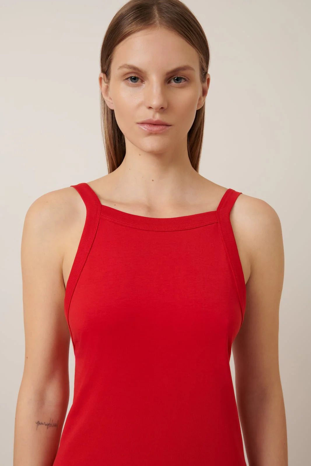 LOW BACK DRESS (Red)