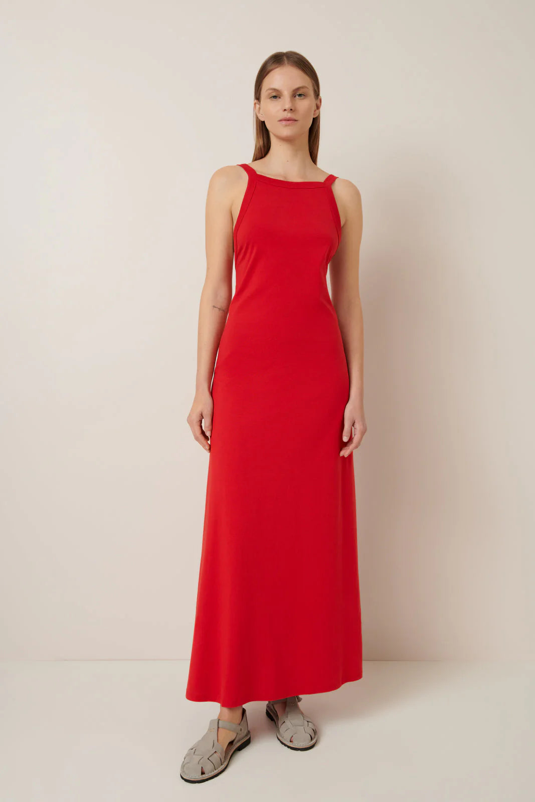 LOW BACK DRESS (Red)
