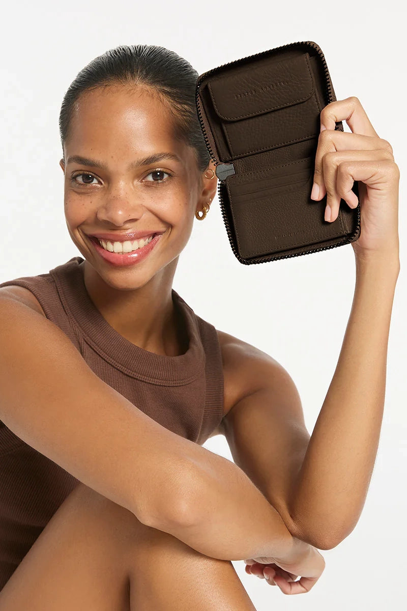 WAYWARD WALLET (Cocoa)