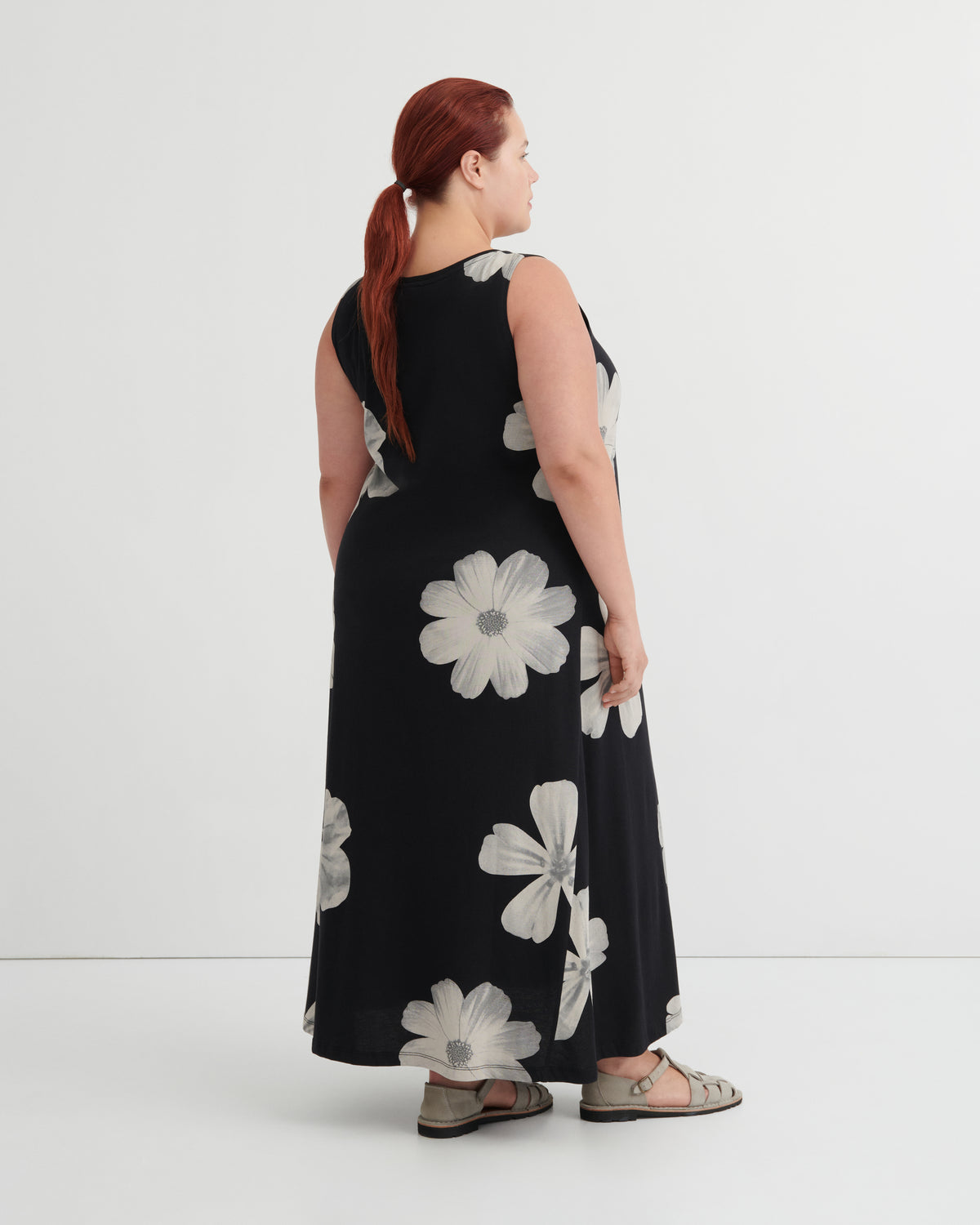 TANK SWING DRESS (Mono Floral)