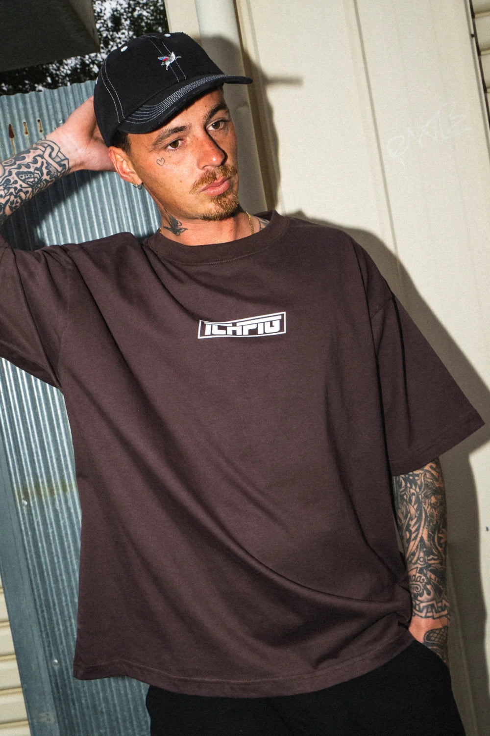 STRIKE LOGO TEE (Espresso)