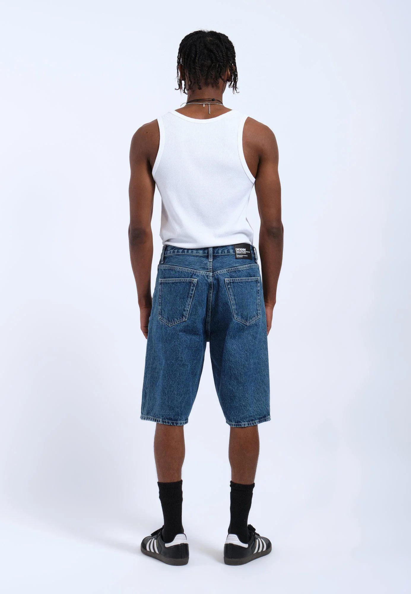 OMAR SHORTS (Stream Mid Retro)