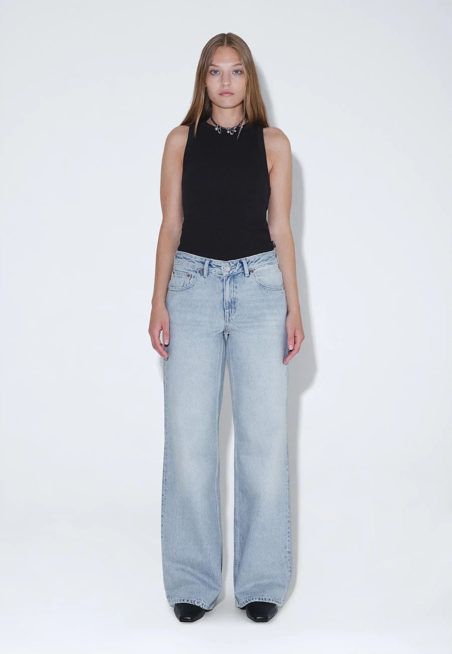 RHUE LOW WIDE JEANS (Drift Pale Used)