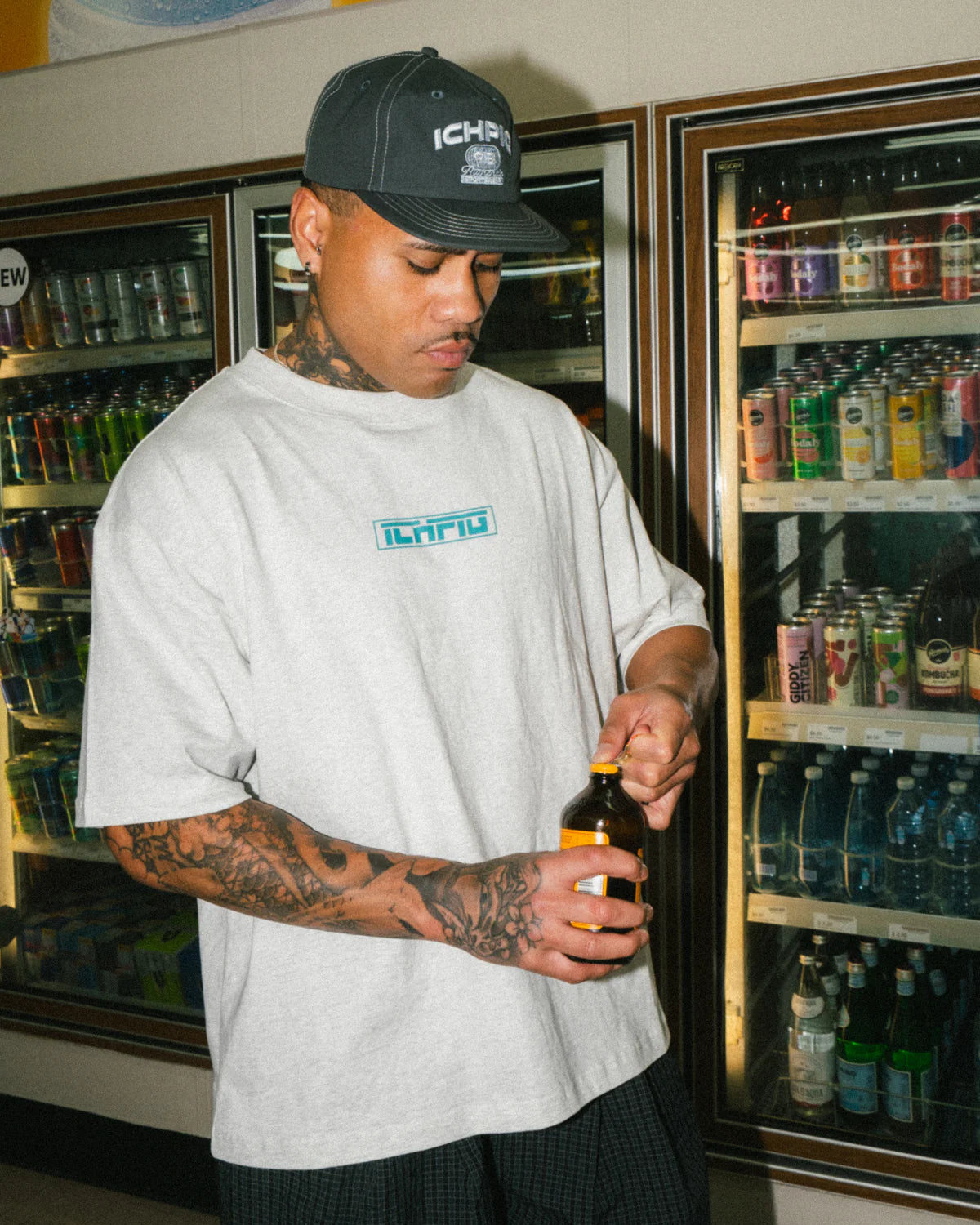 STRIKE LOGO TEE (White Marle)