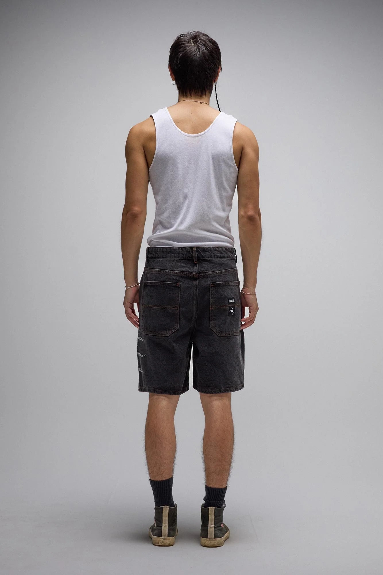 DION DENIM WALK SHORT (Wash Black)