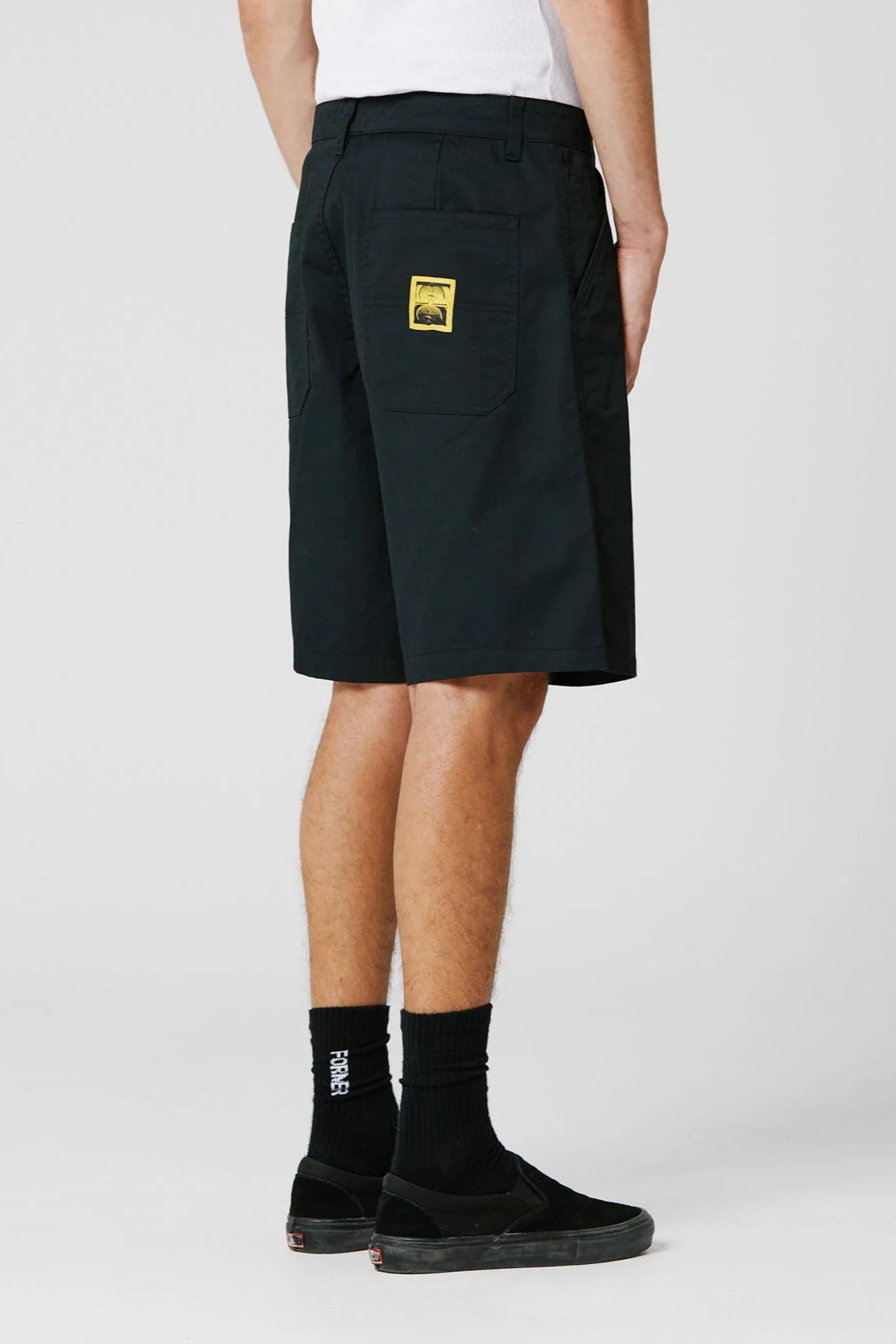 REYNOLDS 21" WALKSHORTS (Black)