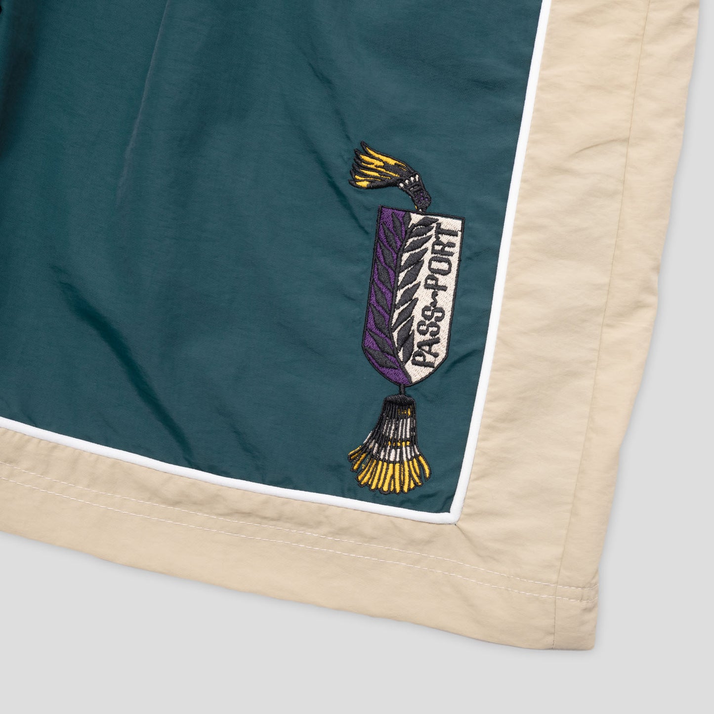 TASSLE CASUAL SHORTS (Green/Cream)