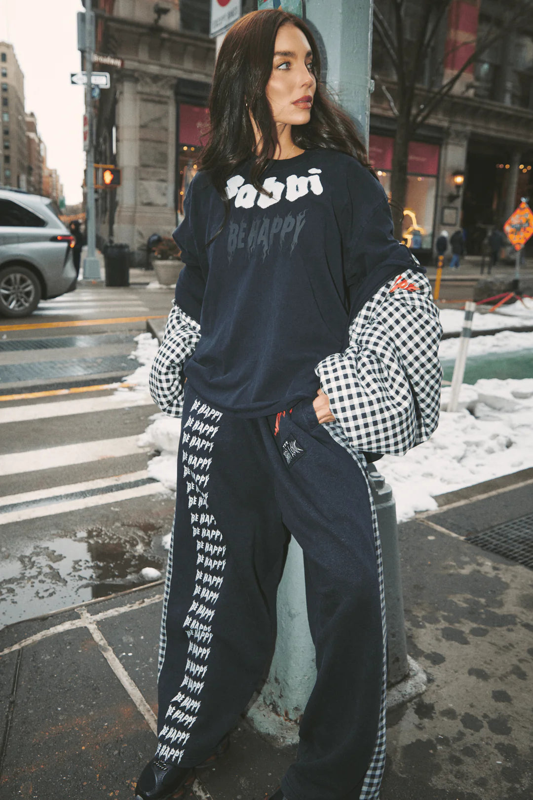 THE BE HAPPY REGULAR FIT TEE (Black)