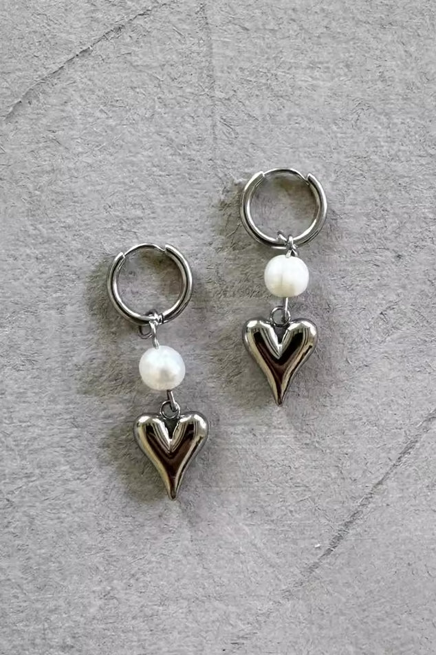MOONLIT DANCING EARRINGS