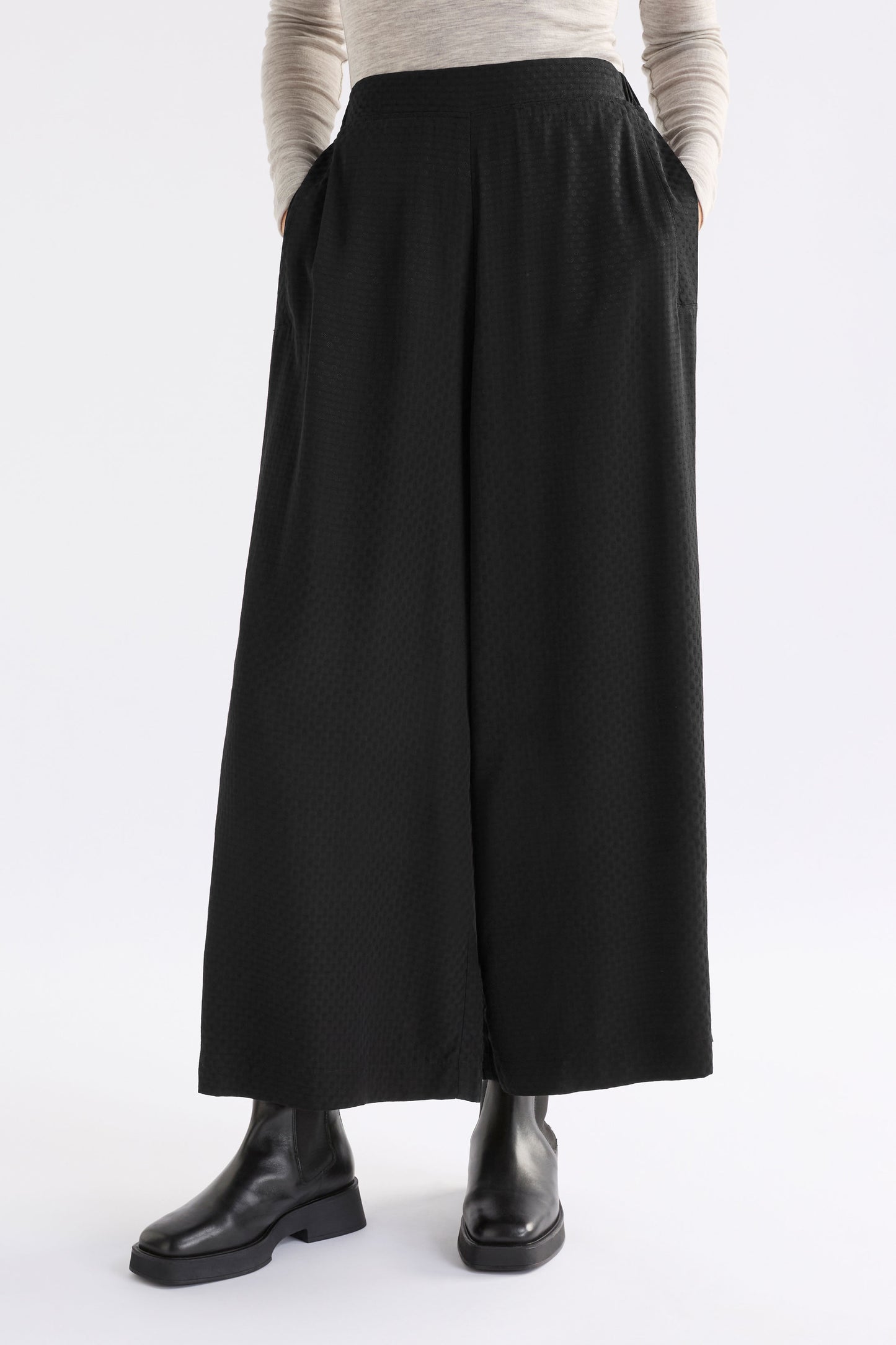 UNIKA PANT (Black)
