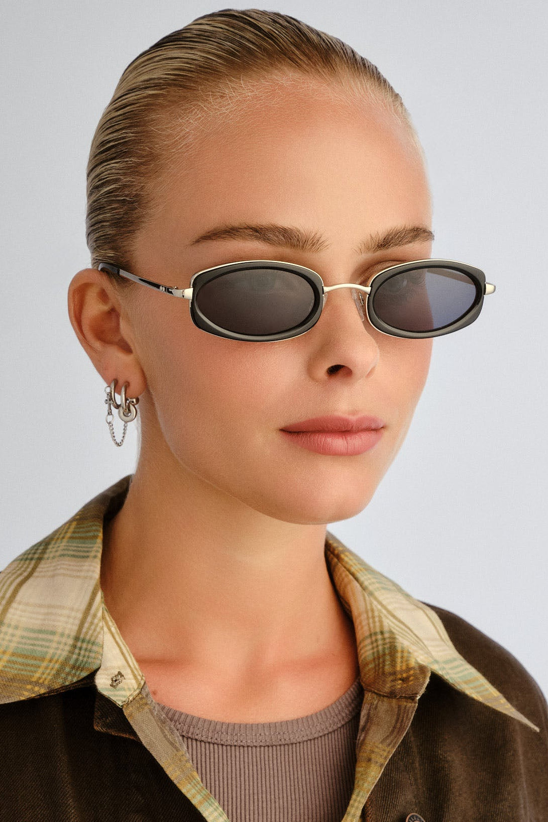 MECHARO SUNGLASSES (Black)