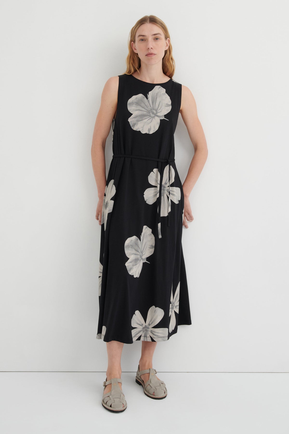 TANK SWING DRESS (Mono Floral)