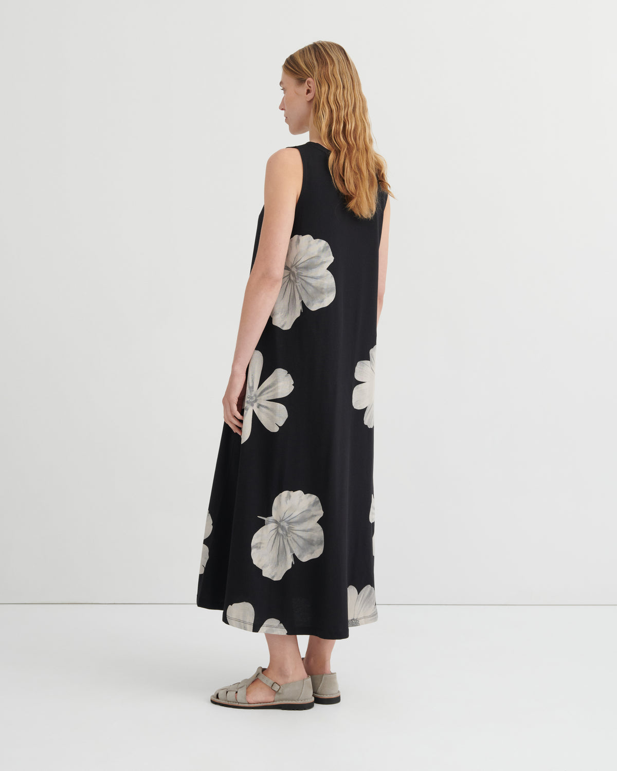 TANK SWING DRESS (Mono Floral)