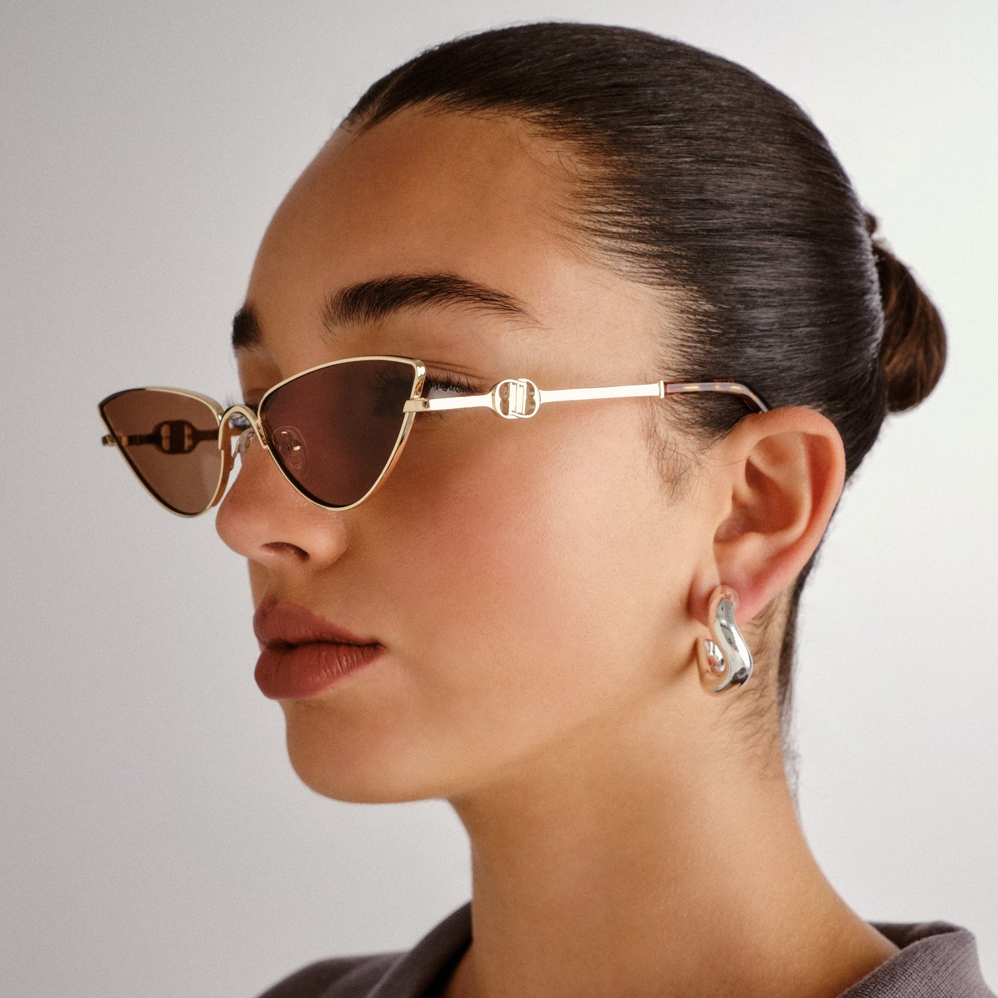 THE SOIREE SUNGLASSES (Gold)