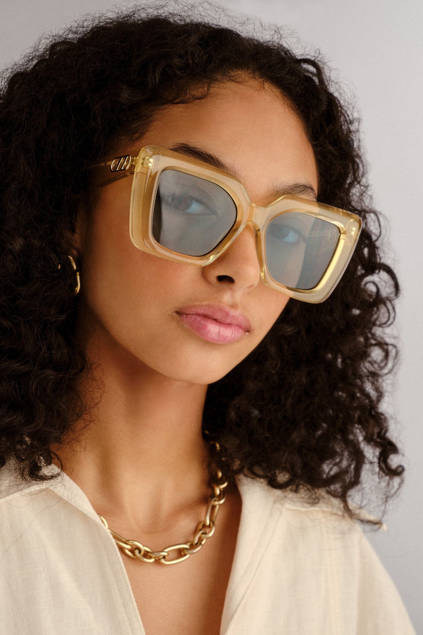 UNIMAGINABLE SUNGLASSES (Sand)